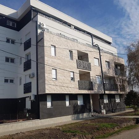 Royal Residence Apartmani 2 Pančevo Dış mekan fotoğraf